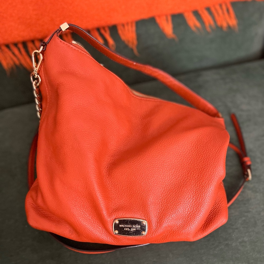 MICHAEL KORS LEATHER BAG